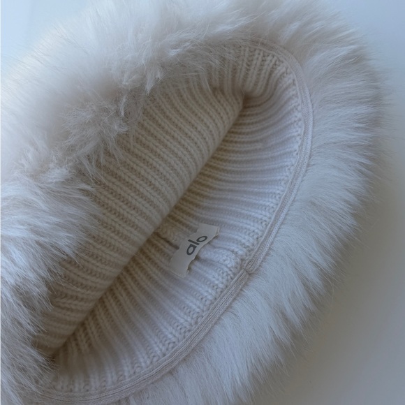 Alo Cashmere Faux Fur Beanie - Picture 7 of 7